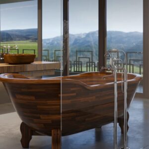 ванна из дерева